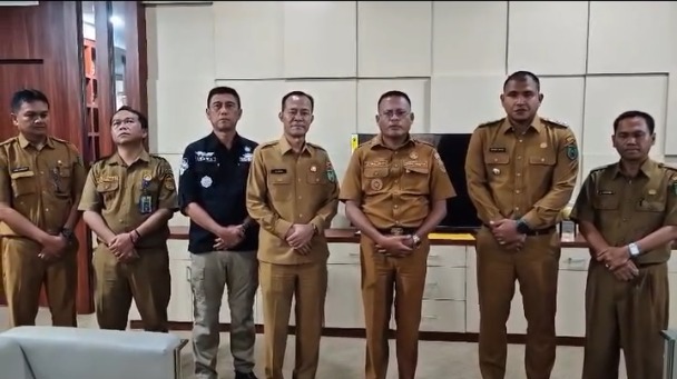 Walikota Prabumulih H Arlan dan Wakil Walikota Franky Nasril mengklarifikasi soal berita viral mutasi Kepala Sekolah SMPN 1 Prabumulih dan penjaga sekolah. (IG@cak.arlan_official)